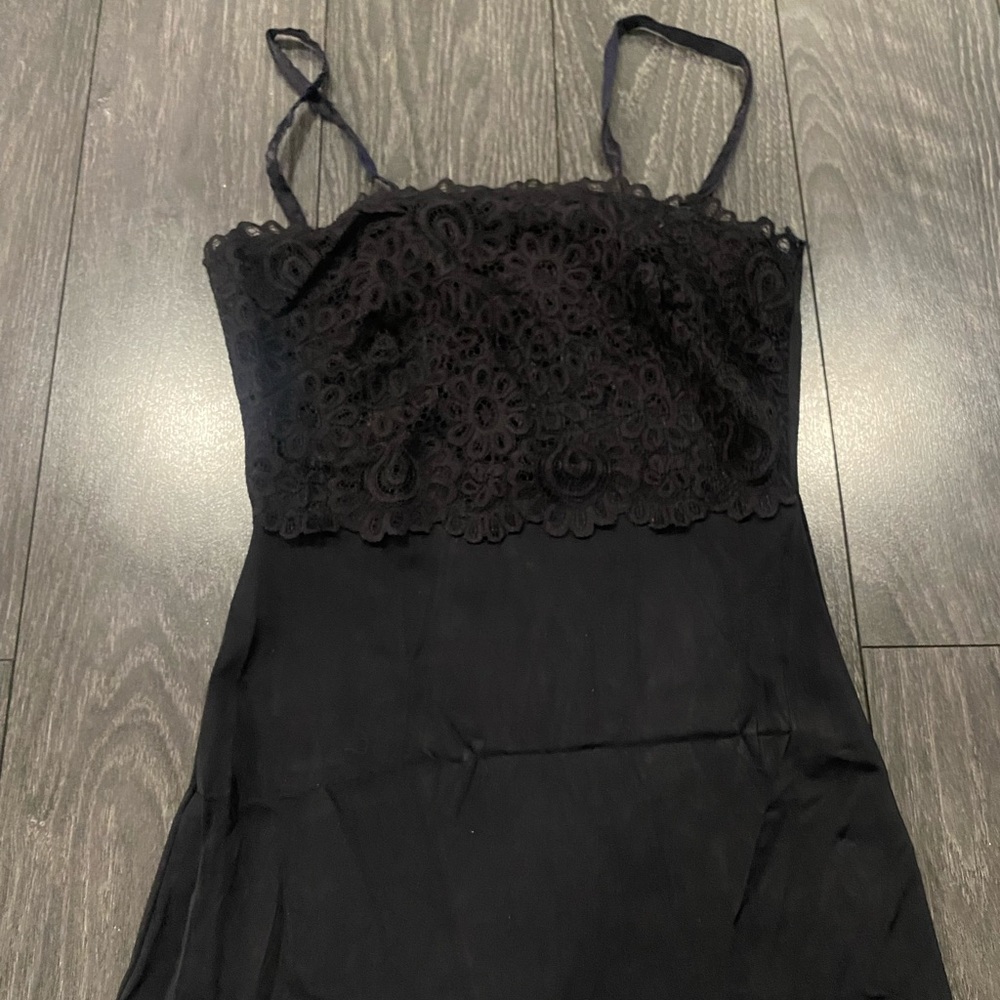 Vanity fair size medium camisole